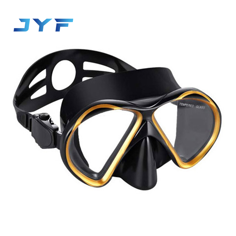 oval diving mask